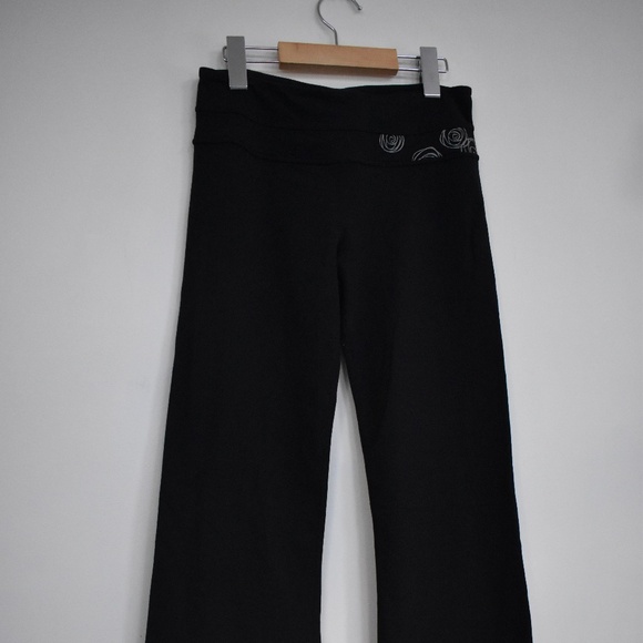 Lululemon size 4 flare leggings - Picture 1 of 5
